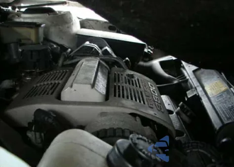 1989 Oldsmobile Delta 88 z USA, uszkodzony, nr VIN 1G3HY54C3KW383090